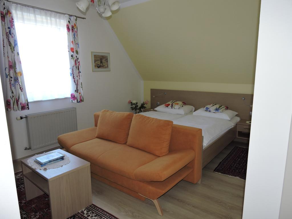 Gaestehaus Haagen Bad Waltersdorf Εξωτερικό φωτογραφία