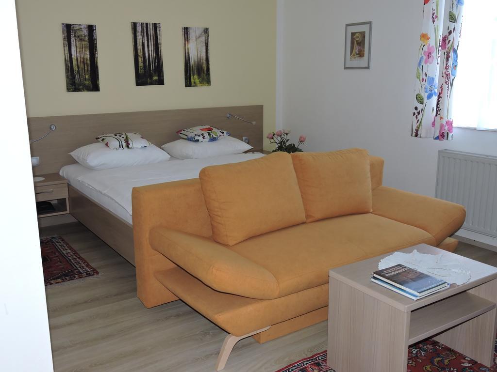 Gaestehaus Haagen Bad Waltersdorf Εξωτερικό φωτογραφία