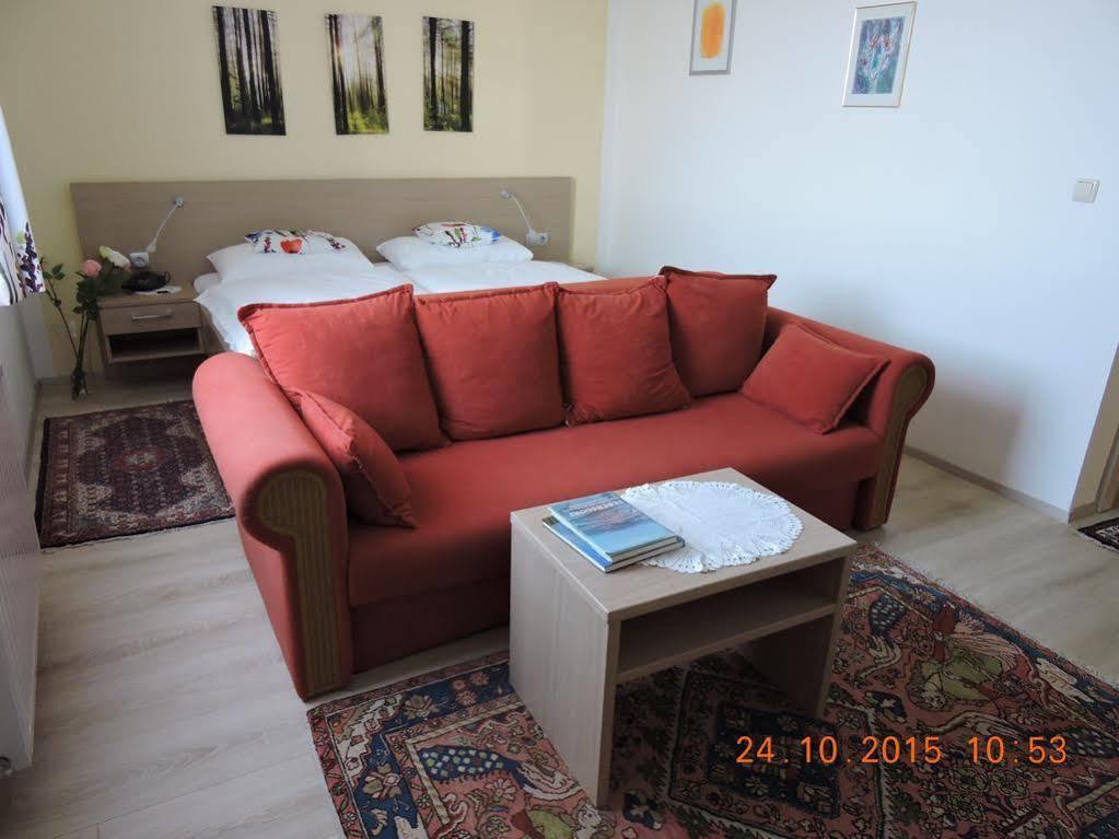 Gaestehaus Haagen Bad Waltersdorf Εξωτερικό φωτογραφία